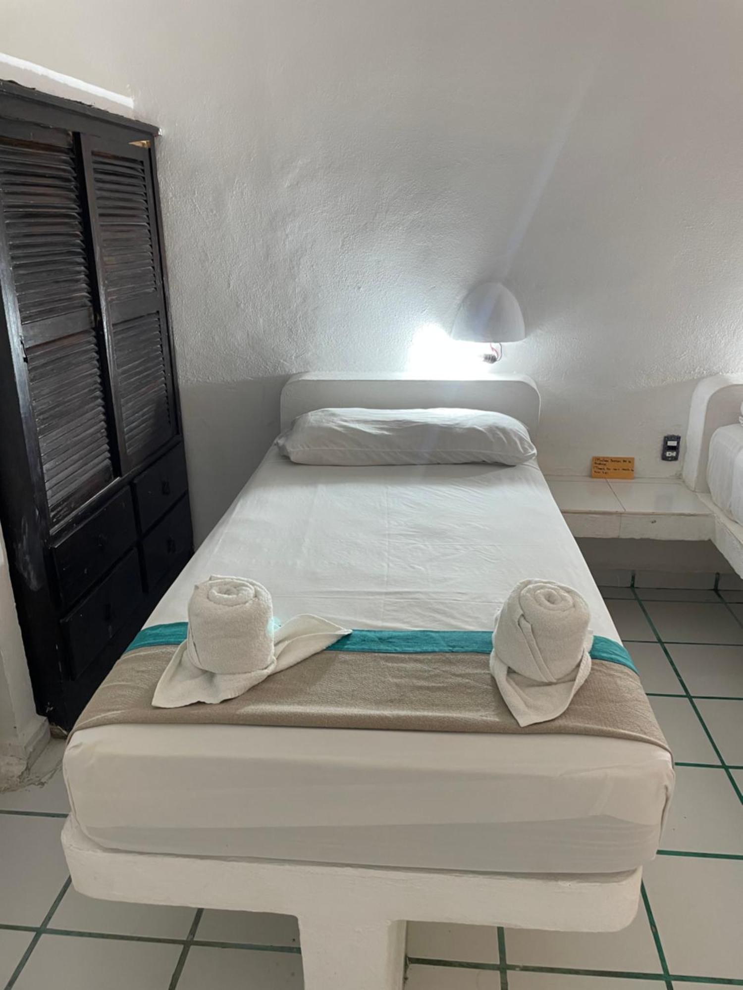 Hotel Manzana Verde 5Th Avenue Плая дел Кармен Екстериор снимка