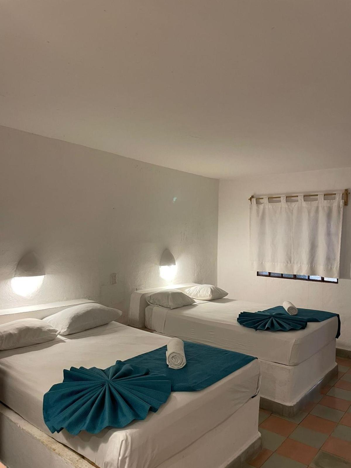 Hotel Manzana Verde 5Th Avenue Плая дел Кармен Екстериор снимка