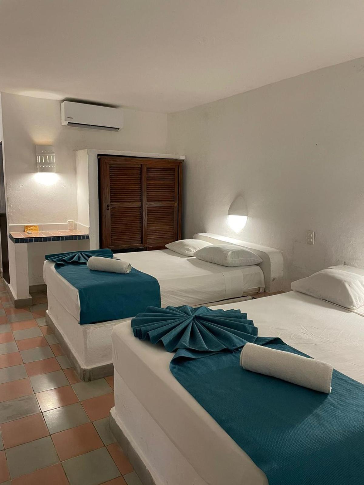 Hotel Manzana Verde 5Th Avenue Плая дел Кармен Екстериор снимка