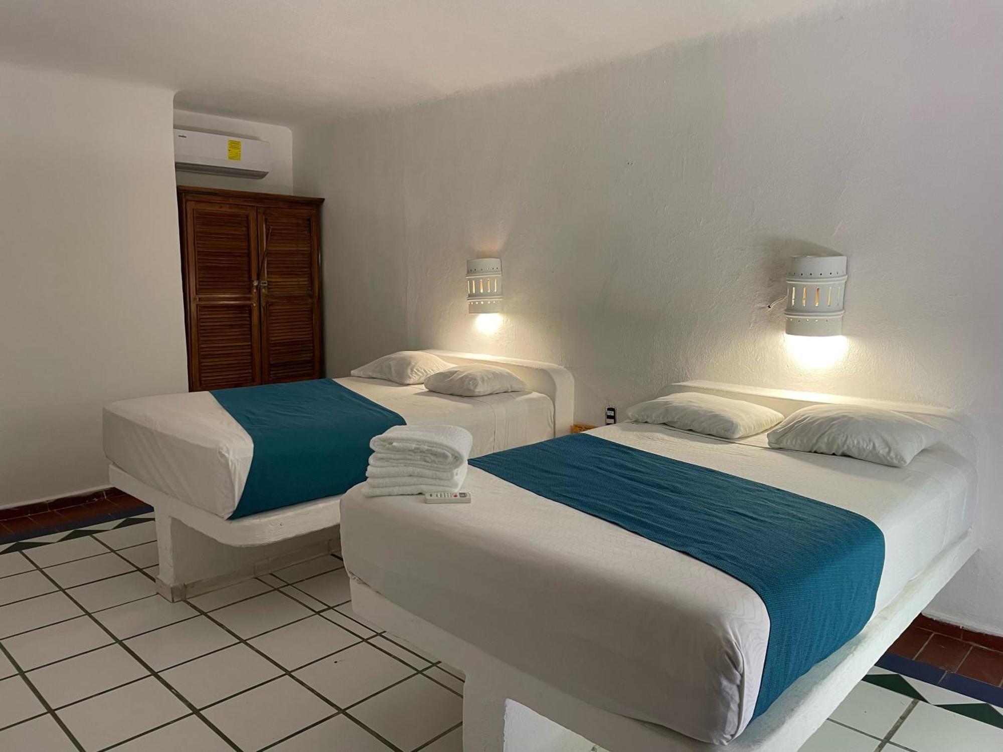 Hotel Manzana Verde 5Th Avenue Плая дел Кармен Екстериор снимка